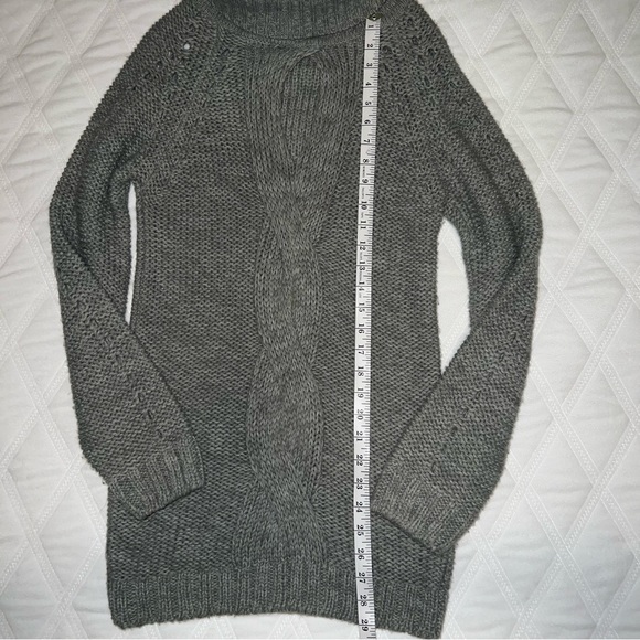 Venus Gray Keyhole Cut Out Long Sleeve Cowl Neck Turtleneck Sweater Size Small - Picture 11 of 15